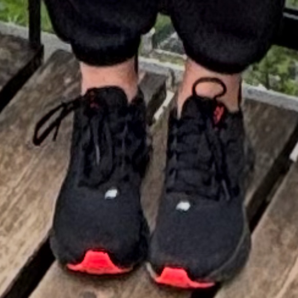 New Balance 711 Black / Pink toe shoes - Picture 1 of 5